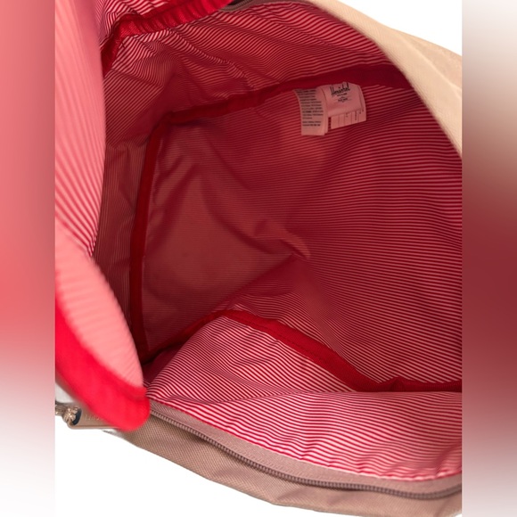 Herschel Supply Co. Classic backpack in Ash Rose - Picture 4 of 6